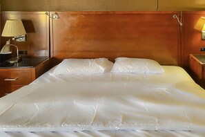 Bureau, fer et planche à repasser, Wi-Fi gratuit, draps fournis