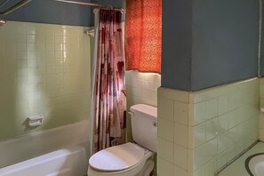 Room, 2 Double Beds, Smoking | Bathroom - Hotel O Tallassee Hwy 14 (Tallassee)