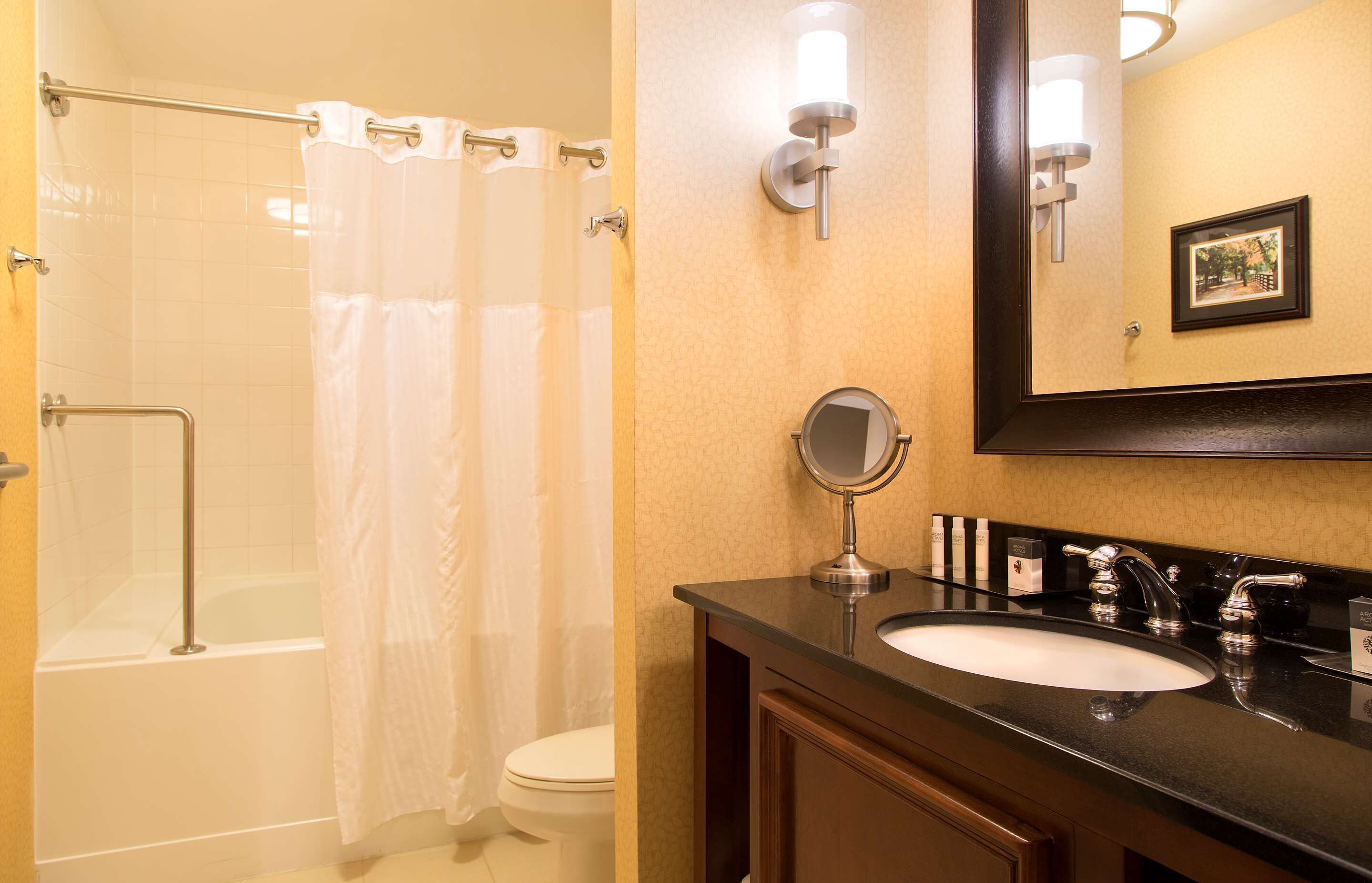 2 Connecting Suites at a 4⭐️ Hotel