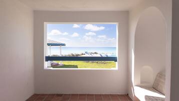 Oceanfront King | Caja fuerte, wifi gratis, ropa de cama