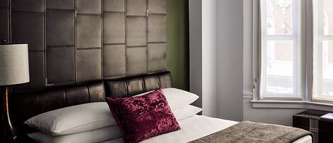 2 bedrooms, travel crib, WiFi, bed sheets