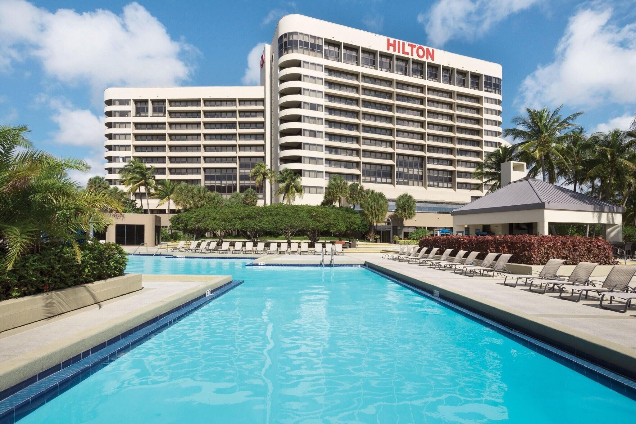 2 Connecting Suites at a 4⭐️ Hotel
