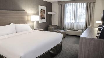 2 bedrooms, desk, iron/ironing board, travel crib