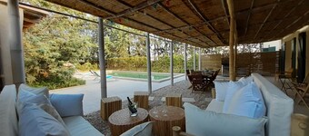 170m² farmhouse with swimming pool for ideal vacations 30km from Avignon (Gard-30)