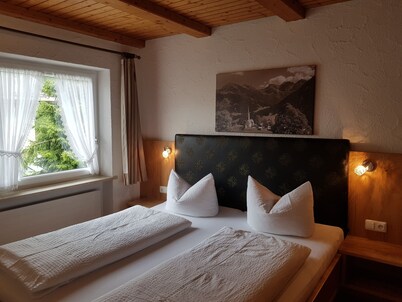 Landhaus Almrausch - apartment type 2 incl. Summer mountain railway ticket