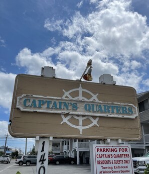 Exterior - Carolina Family Tides: On the water, boat slip, steps from beach, and VIEWS! (Carolina Beach)