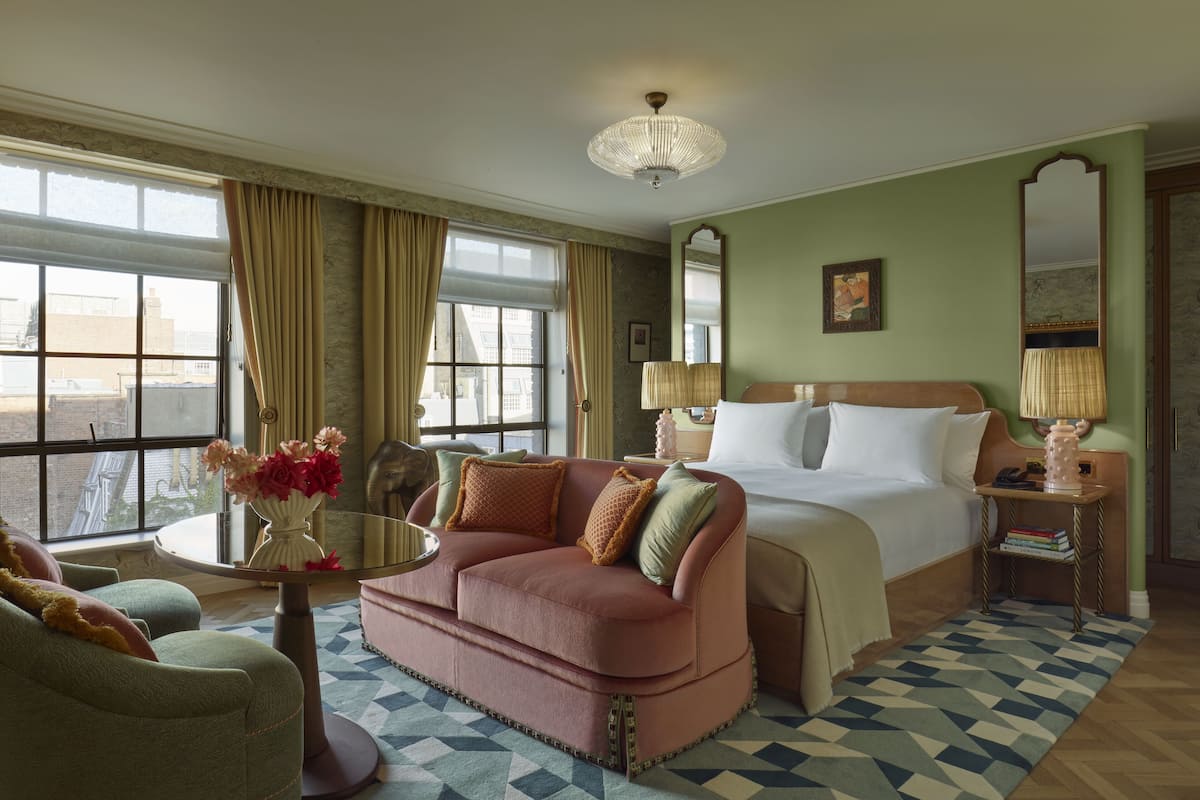 Suite (Broadwick)