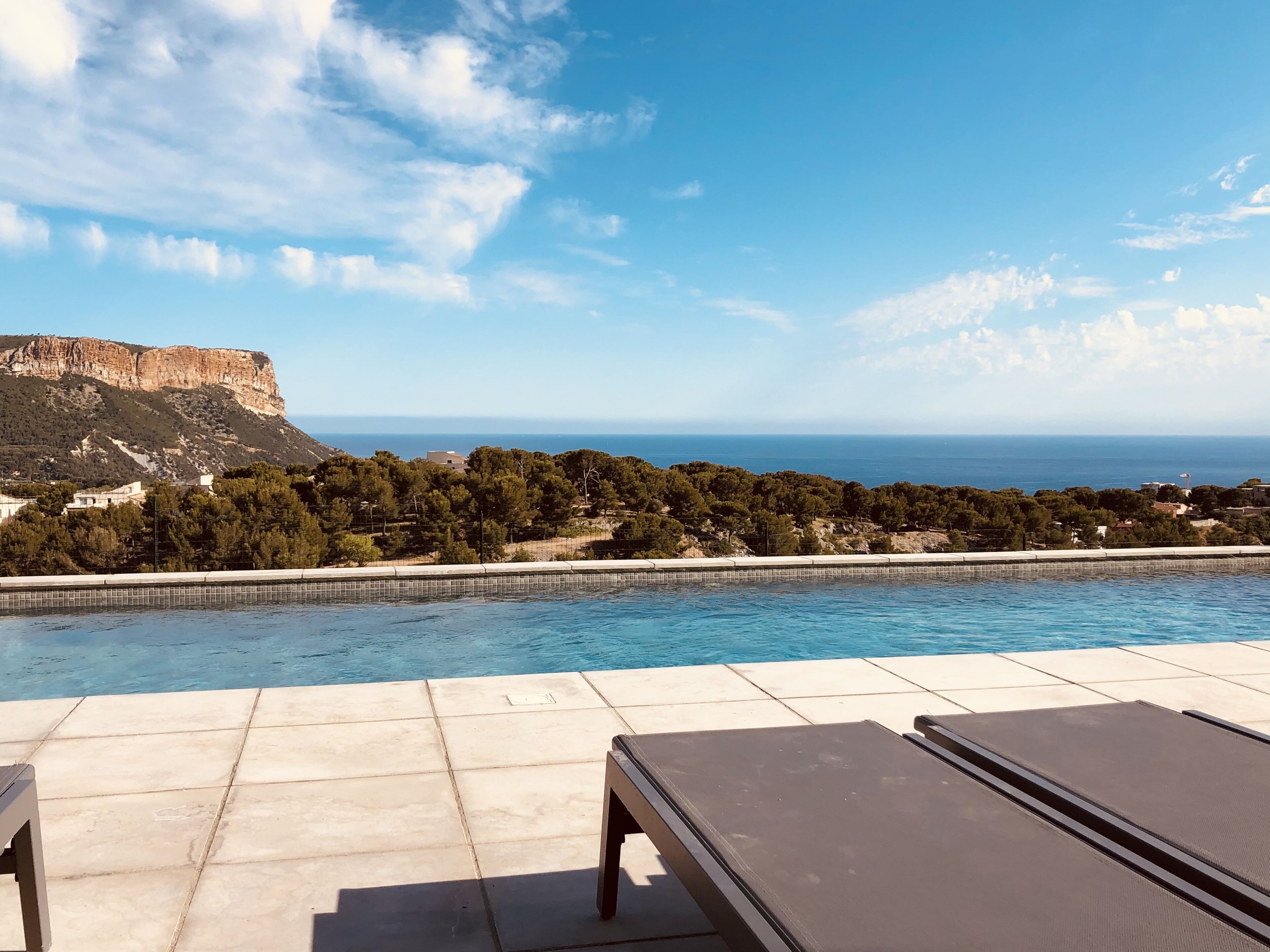 حمّام سباحة خارجي