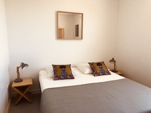 3 chambres, fer et planche à repasser, Wi-Fi gratuit, draps fournis