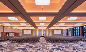 Meeting facility - 2 Connecting Suites at a 4⭐️ Hotel (Renton)