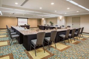 Meeting facility - 2 Connecting Suites at a 4⭐️ Hotel (Seattle)