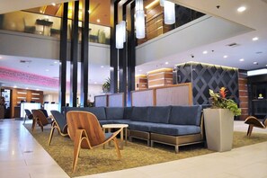 Lobby - 2 Connecting Suites at a 4⭐️ Hotel (Seattle)