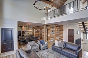 Flat-screen TV, fireplace - The Cottonwood at Powder House Pass (Lead)