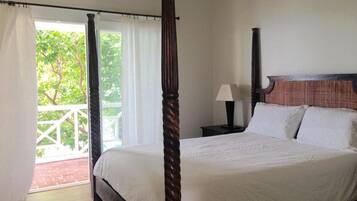 2 bedrooms, iron/ironing board, travel crib, free WiFi