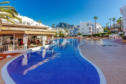 Spectacular apartment with sunset ocean views in Fanabe Beach with free WIFI