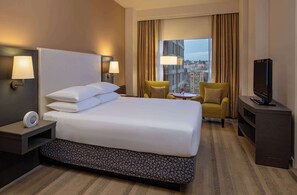 2 bedrooms, iron/ironing board, travel crib, WiFi - 2 Connecting Suites at a 4⭐️ Hotel (Seattle)