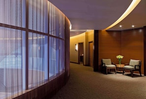 Interior - 2 Connecting Suites at a 4⭐️ Hotel (Seattle)