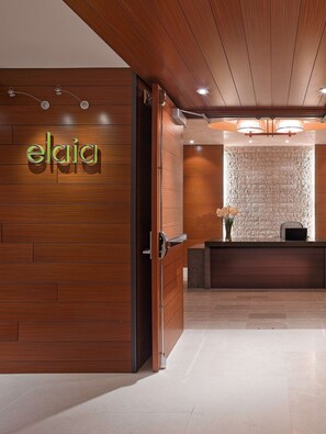 Lobby - 2 Connecting Suites at a 4⭐️ Hotel (Seattle)