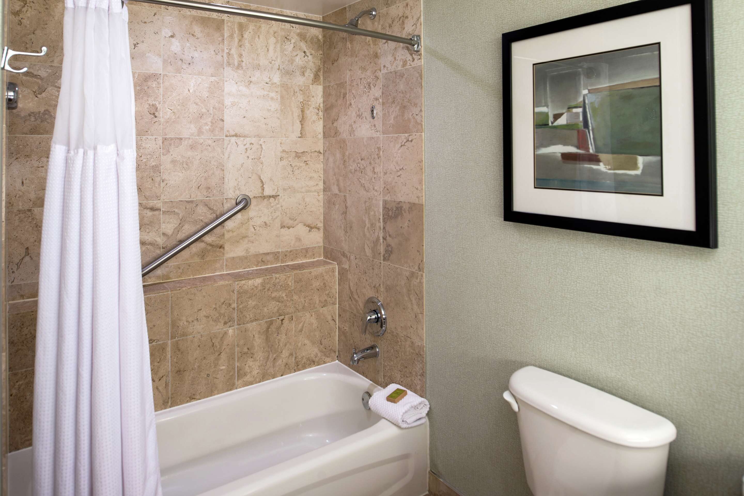 2 Connecting Suites at a 4⭐️ Hotel