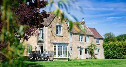 Corn Close - sleeps 6 guests in 4 bedrooms