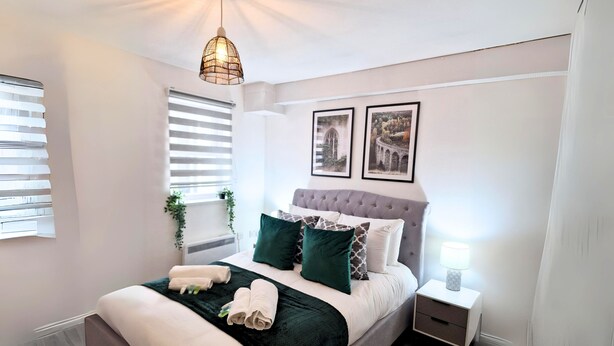 Leilighet, eget bad (Flat11-104 Tib Street)