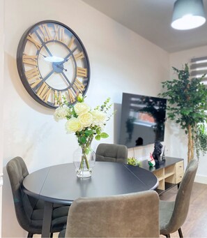 Comfort-Apartment, mit Bad (Flat1-104 Tib Street) | Speisen