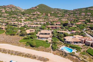 Exterior - Villa Porta sul Mare: walking distance to the beach. (Costa Paradiso)