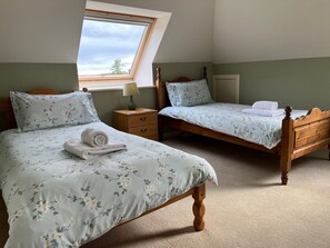 3 Schlafzimmer, Reisekinderbett, WLAN, Bettwäsche