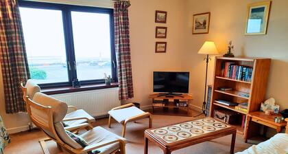Links Quay 42 - a house that sleeps 4 guests in 2 bedrooms