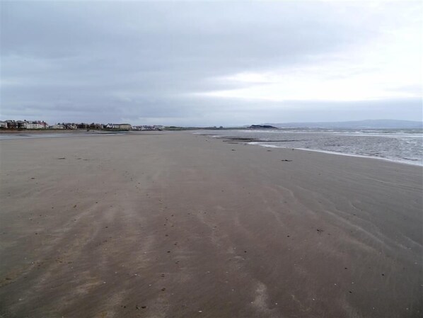 Beach - Links Quay 42 - a house that sleeps 4 guests in 2 bedrooms (Prestwick)