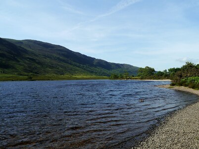 Moriston Cottage -  a cottage that sleeps 4 guests  in 2 bedrooms