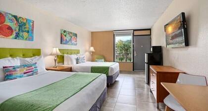 Kissimmee Family Vacation Room with 2 DBL Beds & Pool