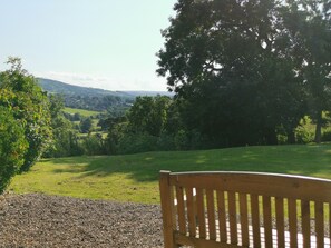 Property grounds - 2 Bedroom cottage with views of Whitby Abbey in quiet rural location (Whitby)