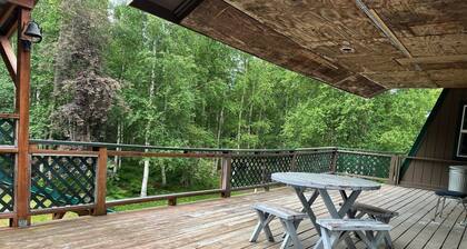 Willow, Alaska getaway with a private lake access!