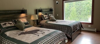 Willow, Alaska getaway with a private lake access!