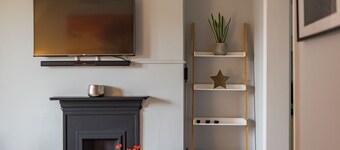 Pitch Perfect by Bloom Stays -  comfortable apartment near City Centre with parking