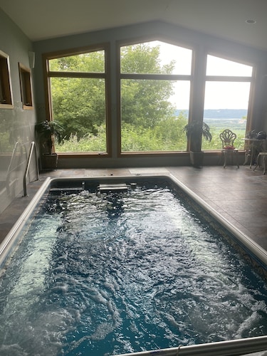 Sunrise on Skyline - Indoor spa - Arcades - Amazing Views!