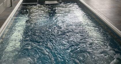 Sunrise on Skyline - Indoor spa - Arcades - Amazing Views!