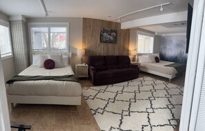 4 bedrooms, iron/ironing board, free WiFi, bed sheets - Sunrise on Skyline - Indoor spa - Arcades - Amazing Views! (Wabasha)