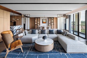 Presidential Suite, 1 Bedroom, Lake View | Minibar, soundproofing, free WiFi, bed sheets - Sheraton Mianyang (Mianyang)