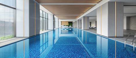 Una piscina cubierta