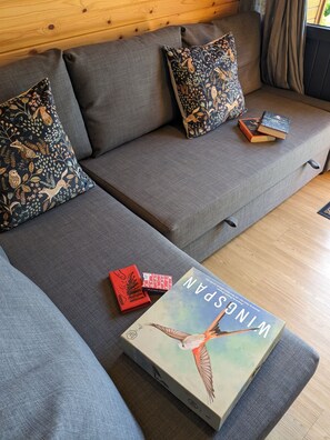 Cabane Supérieure, salle de bains attenante, vue mer (Belhaven Bay Pod) | Bar lounge