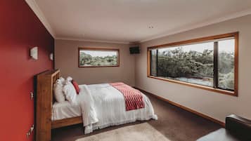 5 soverom, strykejern/-brett, wi-fi og sengetøy