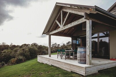 Serenity Lodge with River Views