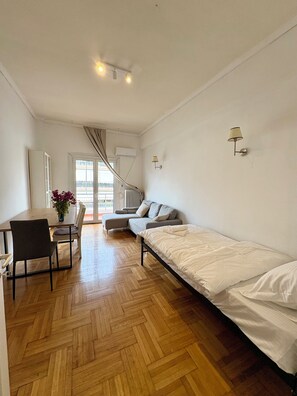 3 chambres, fer et planche à repasser, Wi-Fi gratuit, draps fournis