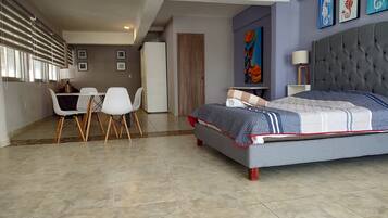 1 chambre, fer et planche à repasser, Wi-Fi gratuit, draps fournis