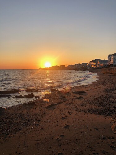 Cozy Home Right on Cosey Beach