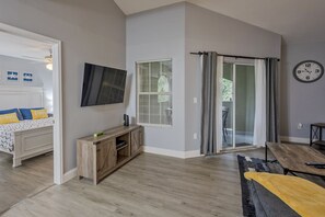 1 bedroom, desk, iron/ironing board, free WiFi