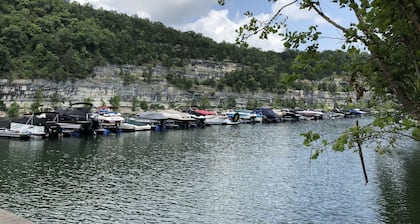 Cozy Lake Cumberland Condo