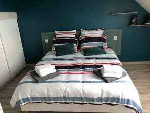 3 chambres, lit parapluie, Wi-Fi, draps fournis